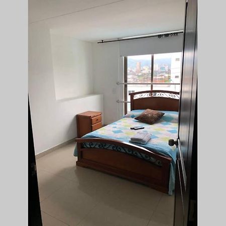 Apartamento Amoblado Con Excelente Ubicacion Pereira Extérieur photo
